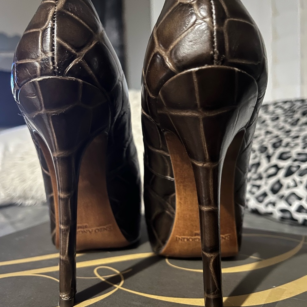 Peep Toe - Picture 3 of 5